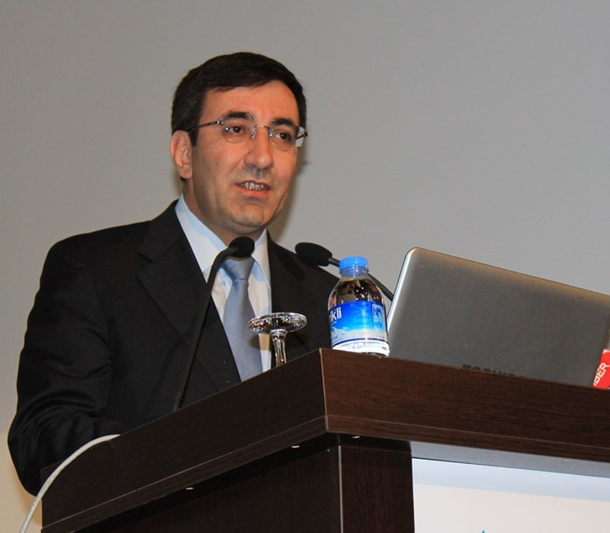 Bakan Yılmaz: "Büyümeye 2014\'te İhracat da Katkı Yapar"