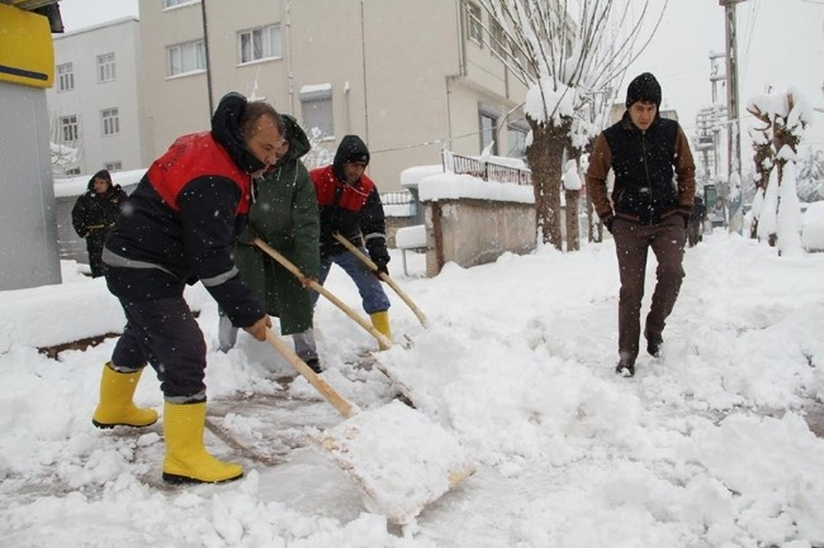 Bismil İlçesinde 200 Köy Yolu Ulaşıma Kapandı