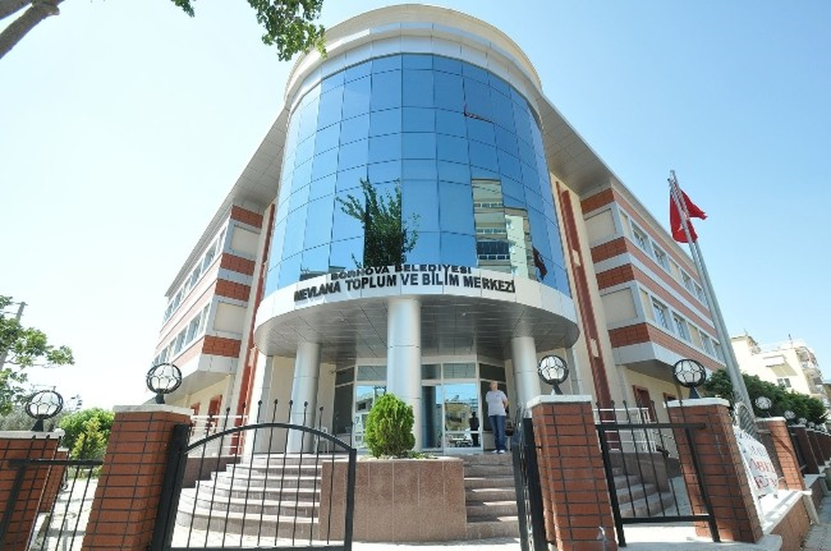 Bornova\'da Bilimin Merkezi Mevlana Daha da Büyüyor