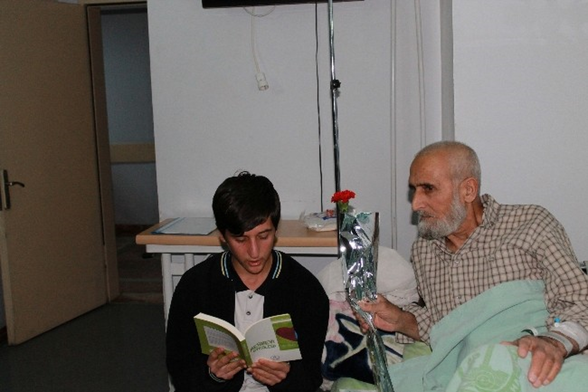 \'Bütün Gayemiz Gençlerimize Kitap Sevgisini Aşılamak\'