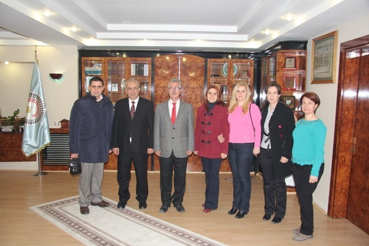 Cumhuriyet Ortaokulu\'ndan Başkan Çağlayan\'a Ziyaret