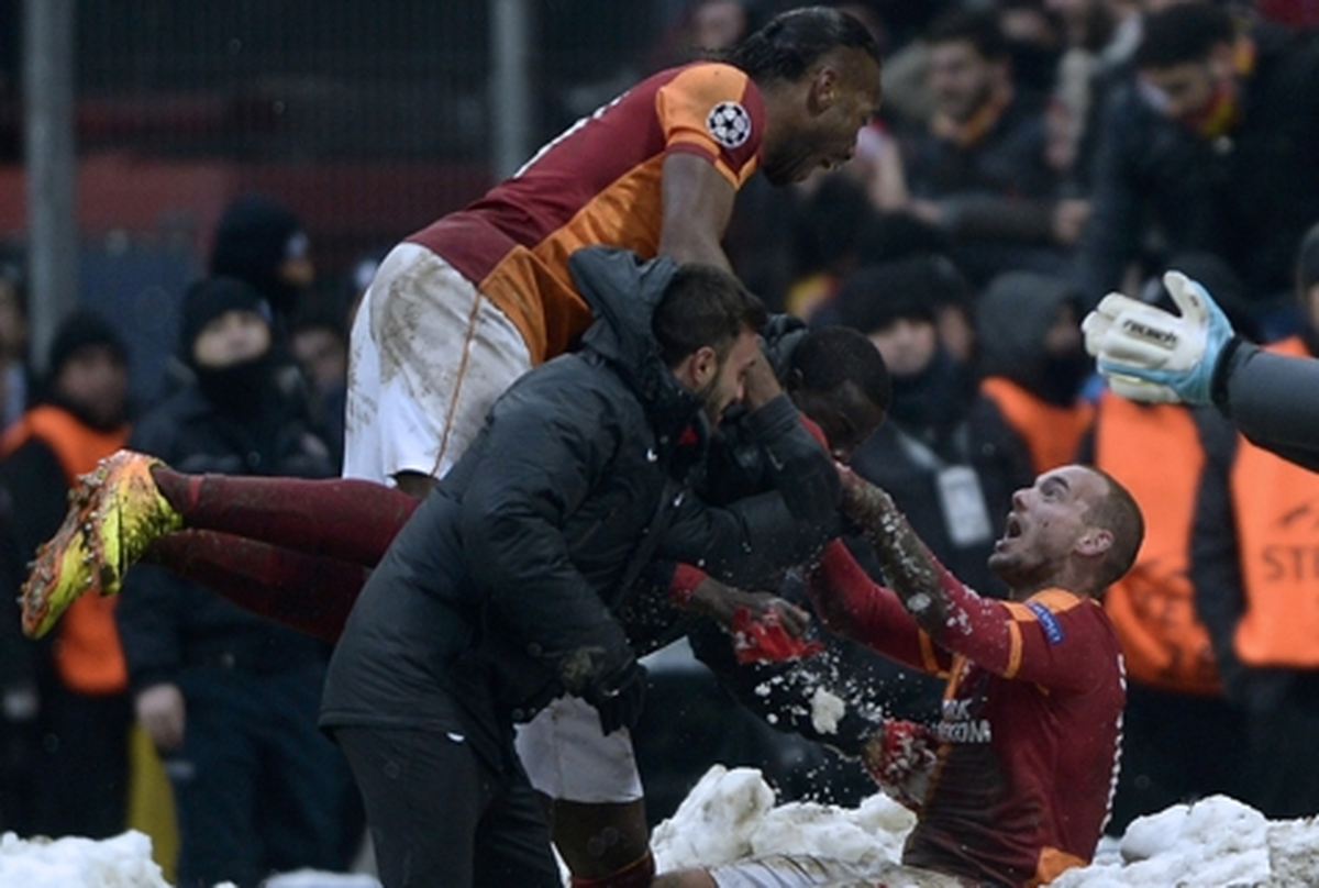 Futbolcular Kutlamayı Abarttı!