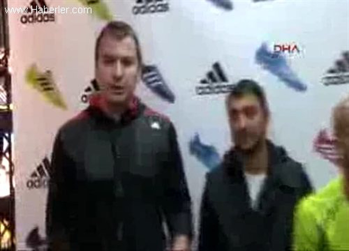 Galatasaraylı Futbolcu Melo: "Şampiyonlar Ligi\'nde 2. Turu da Geçip Çeyrek Finale Kalmak İstiyoruz"