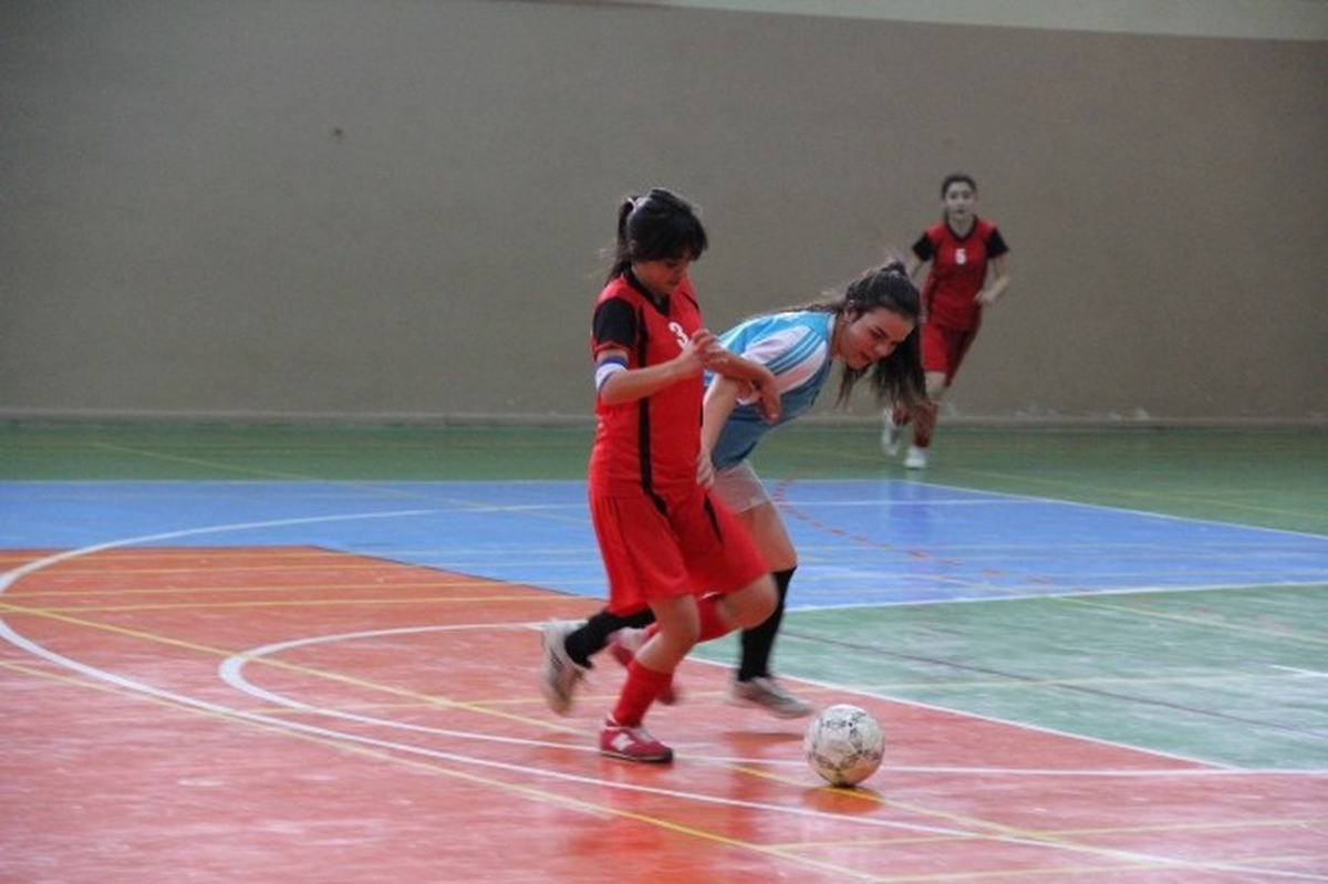 Genç Kızlar Futsal Müsabakaları Başladı