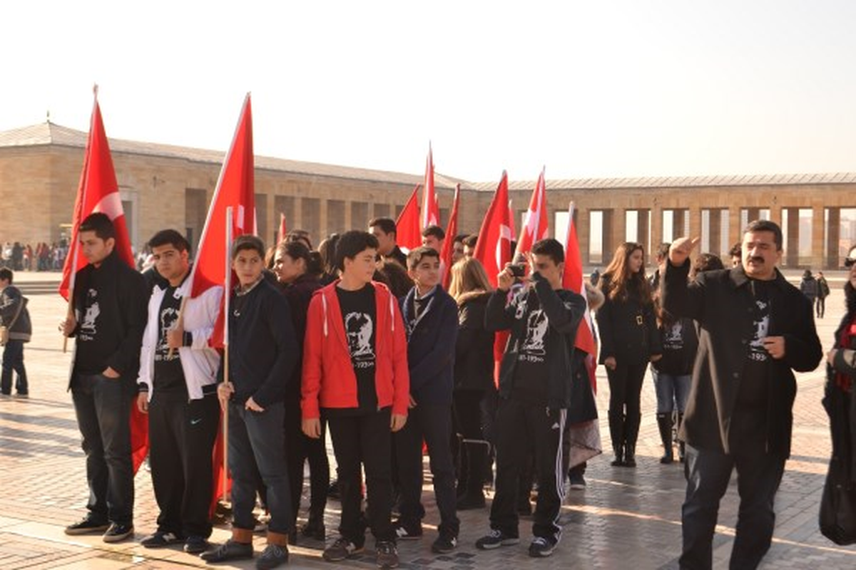 GKV\'lİ Öğrenciler Ankara\'ya Çıkarma Yaptı