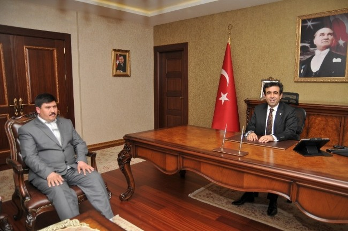 Güzeloğlu Hafızlar Derneği Başkanı Acun\'u Kabul Etti
