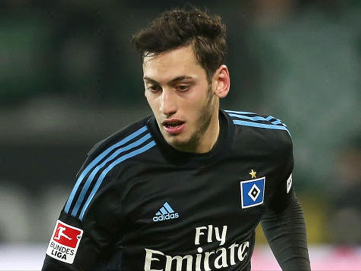 Hamburg\'tan Arsenal\'e Mesaj: Hakan Satılık Değil