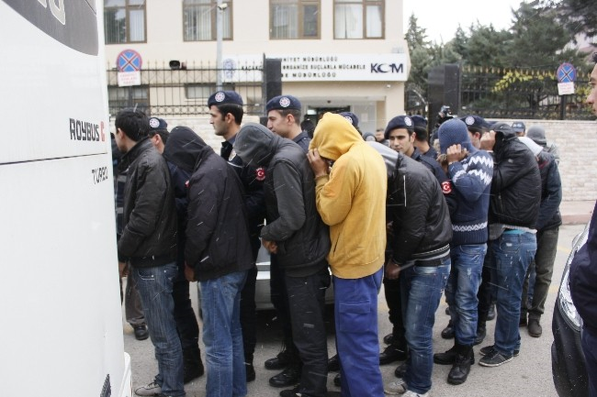 Hatay\'da Uyuştucu Operasyonu: 30 Gözaltı
