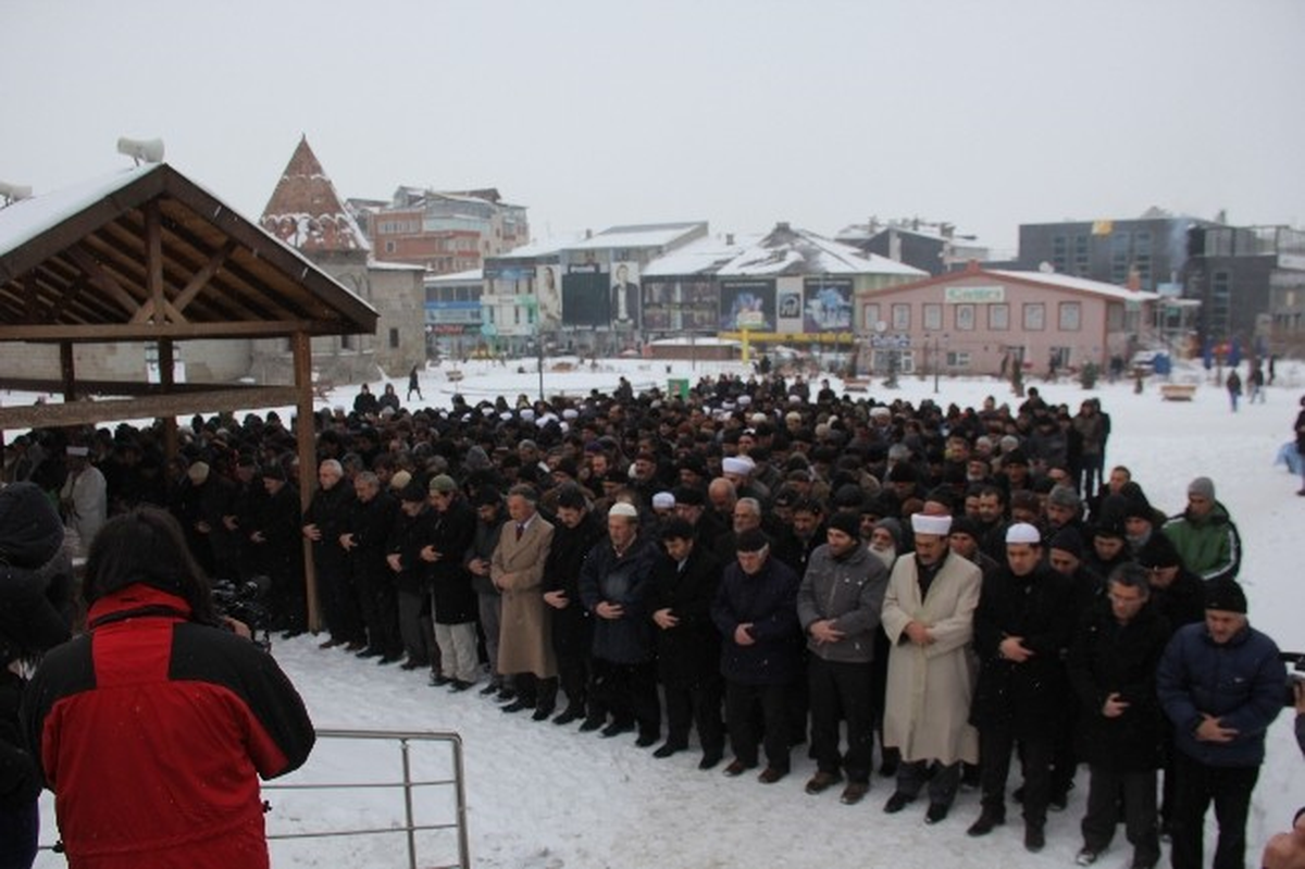 İdam Edilen Molla İçin Erzurum\'da Gıyabi Cenaze Namazı Kılındı