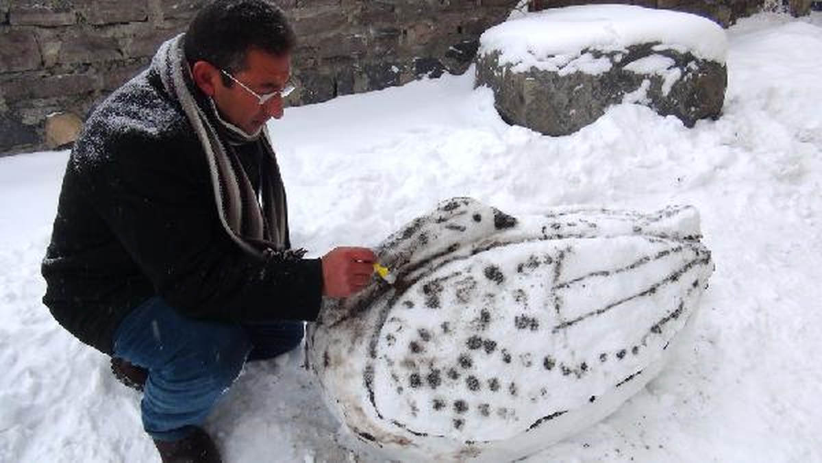 Kardan Kaz Heykeli Yaptı