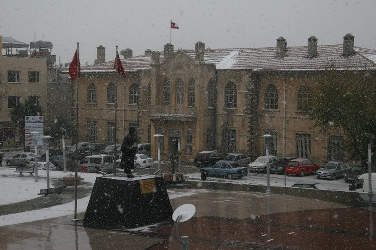Kilis\'te Kar Yağışı Başladı