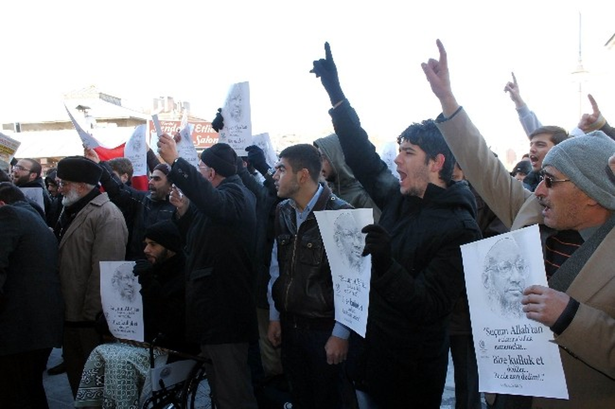 Konya\'da, Abdülkadir Molla\'nın İdamı Protesto Edildi