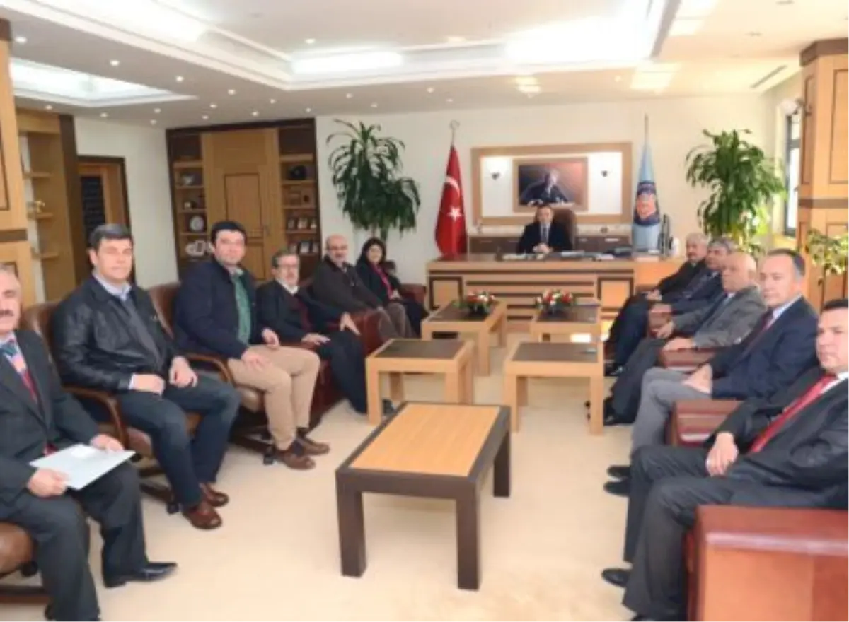 Kumluca\'ya Fakülte Kurulmasını Talep Ettiler