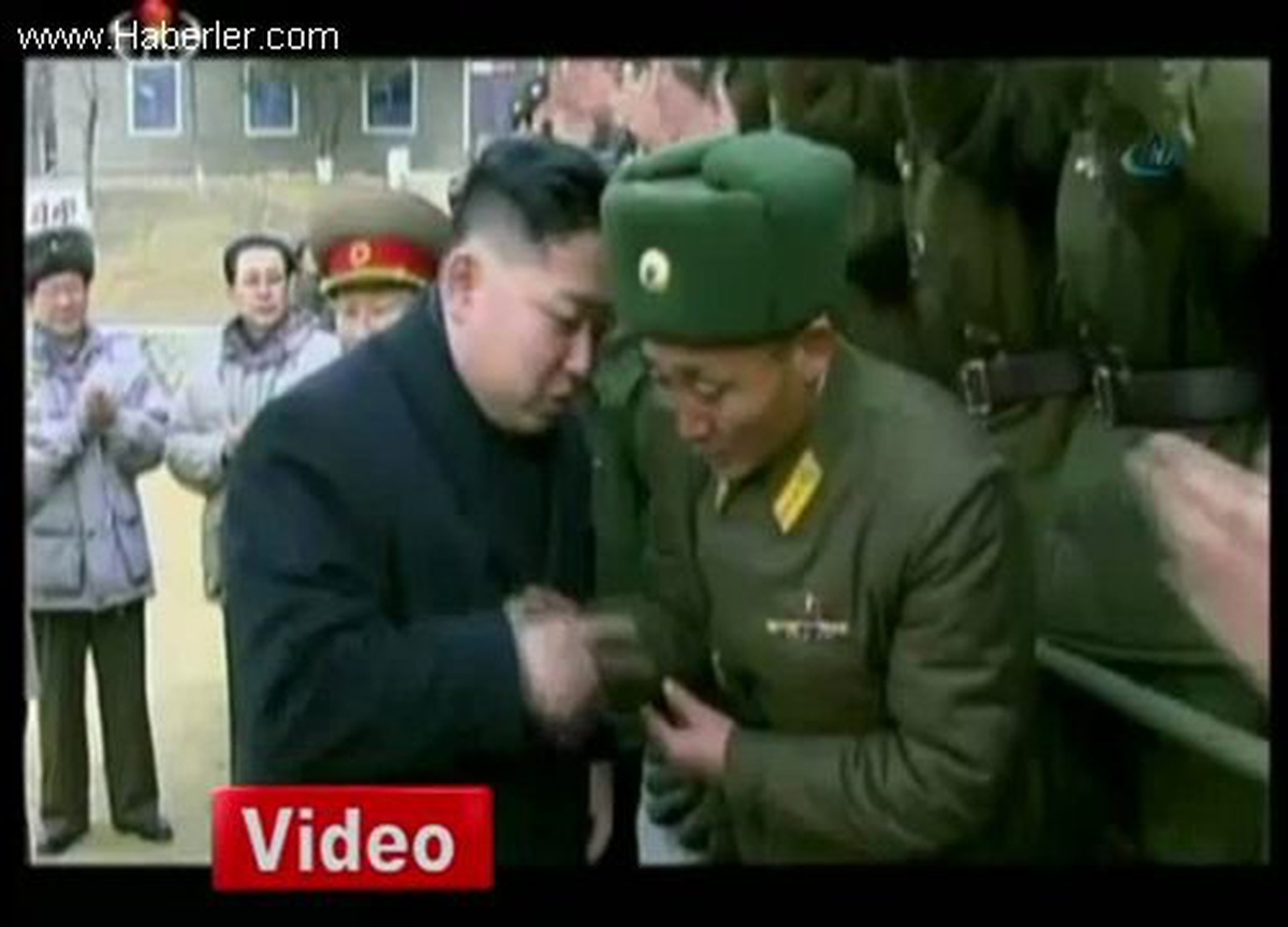 Kuzey Kore Lideri Kim Jong-un\'un Eniştesi İdam Edildi