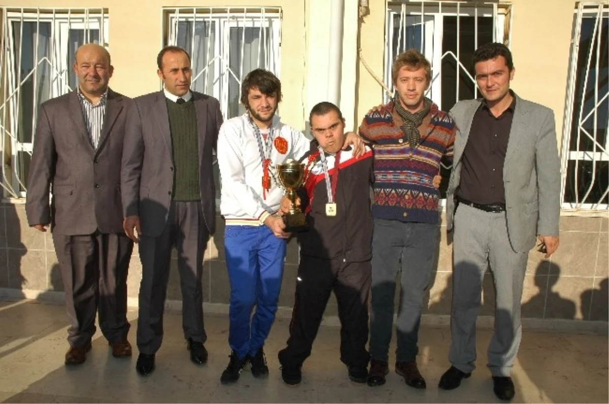 Manavgat\'ın Özel Sporcuları Bocce\'de Türkiye Şampiyonu