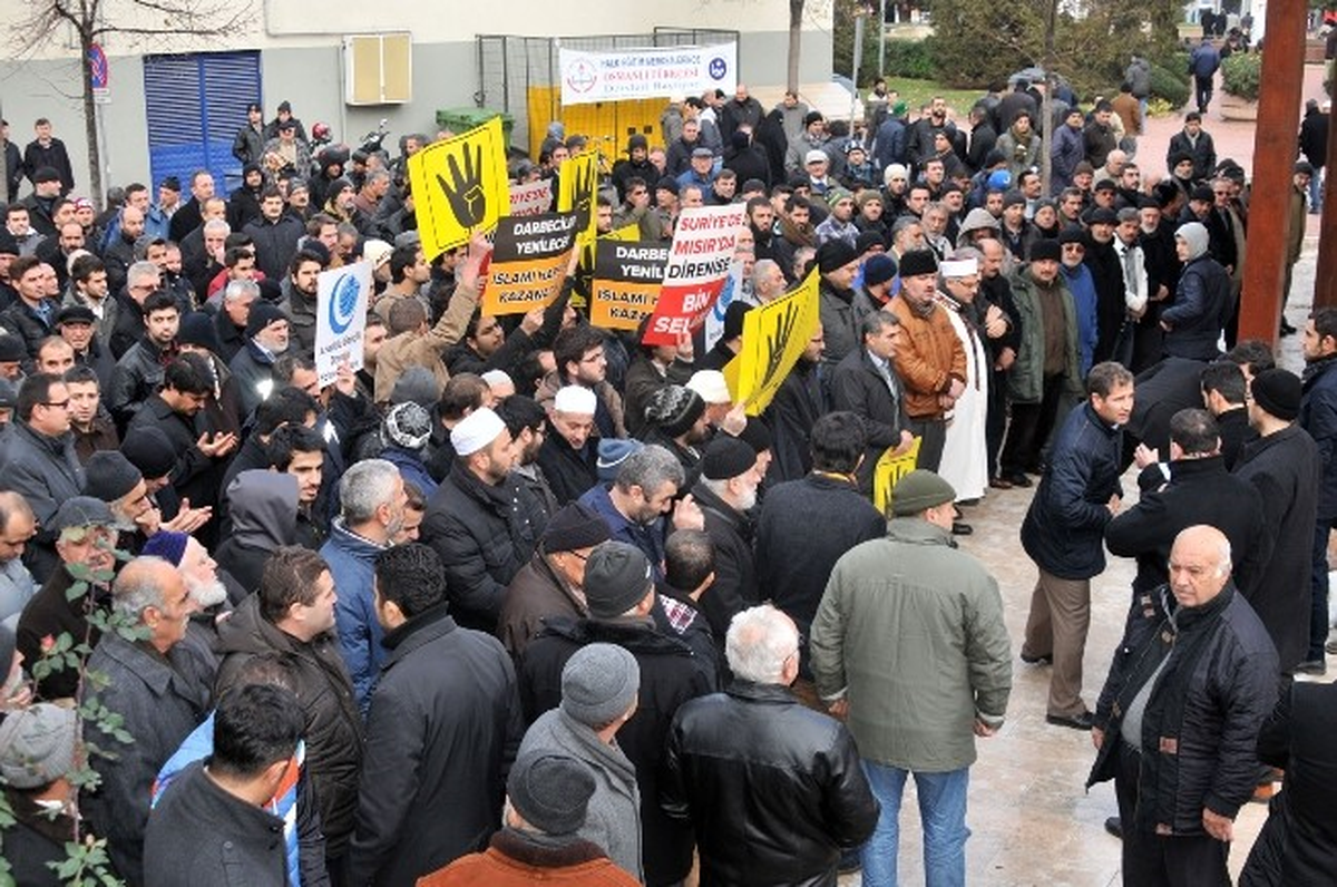 Molla İçin Yalova\'da Gıyabi Cenaze Namazı Kılındı