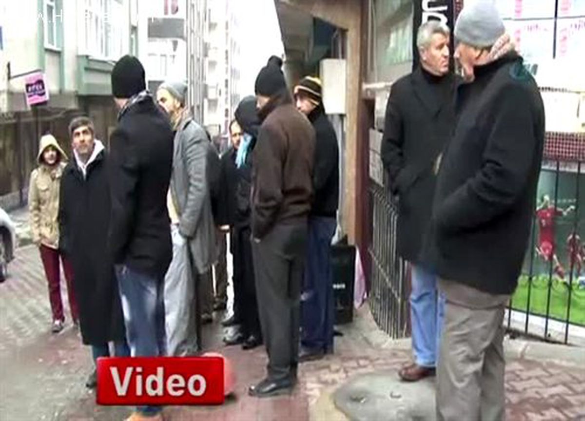 Mühürlü 7 Katlı Binada 24 Daireyi Soydular