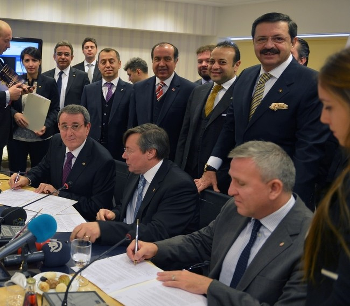 Murzioğlu\'ndan İş Adamlarına Vize Müjdesi