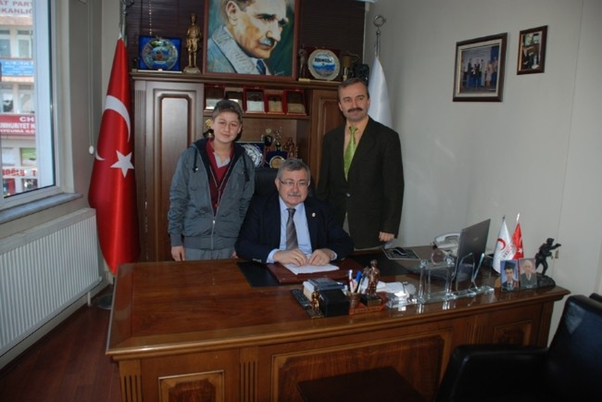 Okul Müdüründen Başkan Gülşen\'e Ziyaret