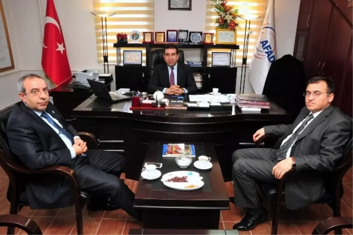 Rektör Battal'dan AFAD Müdürü Giyik'e Ziyaret