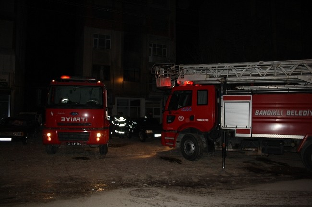Sobaya Dökülen Tiner Parladı: 6 Yaralı