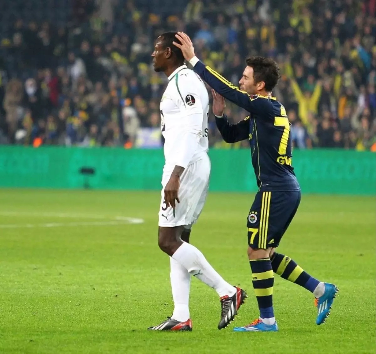 Fenerbahçe: 4 Akhisar Belediyespor: 0