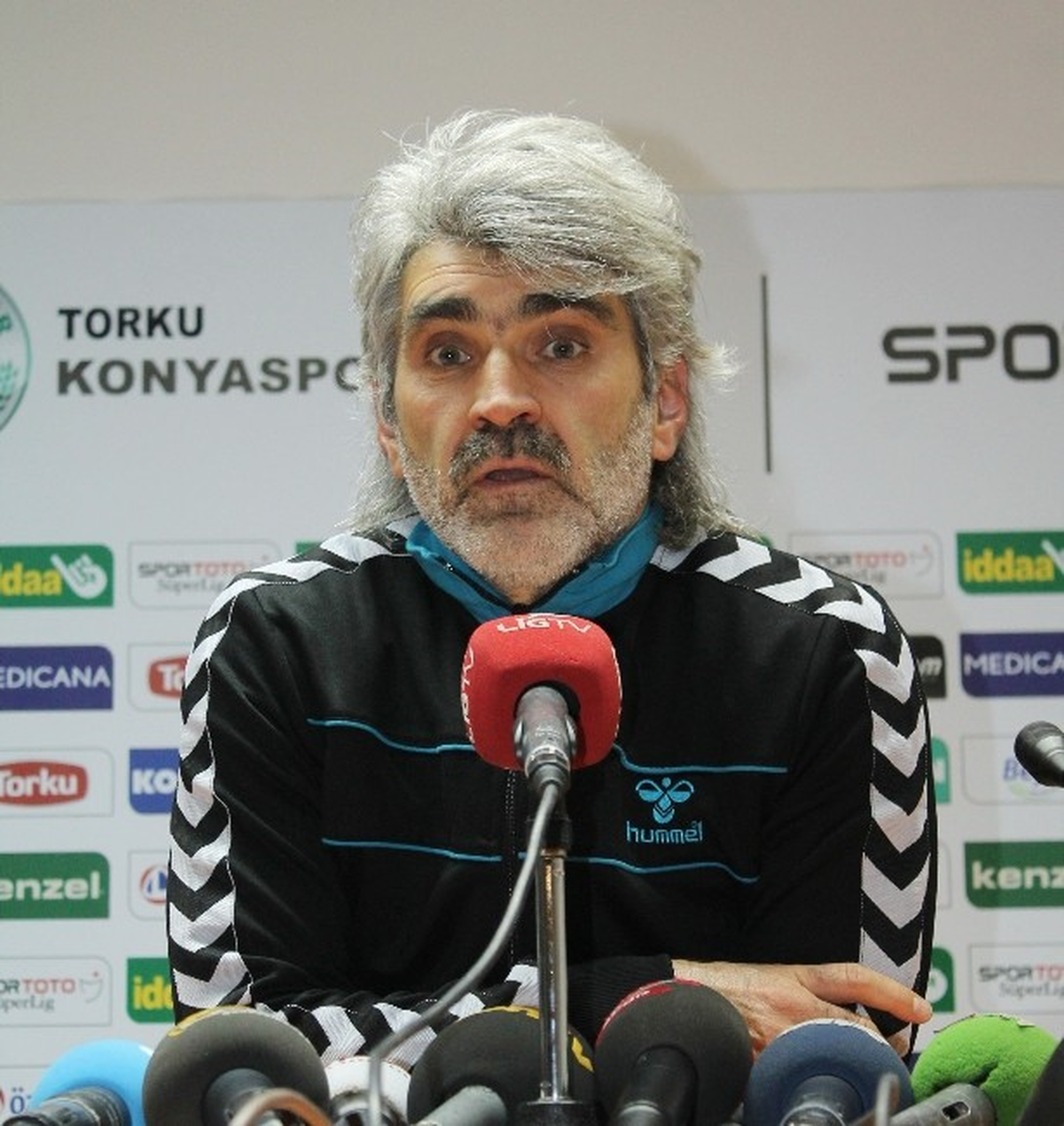 Takım Yenildi, Tütüneker İstifa Etti