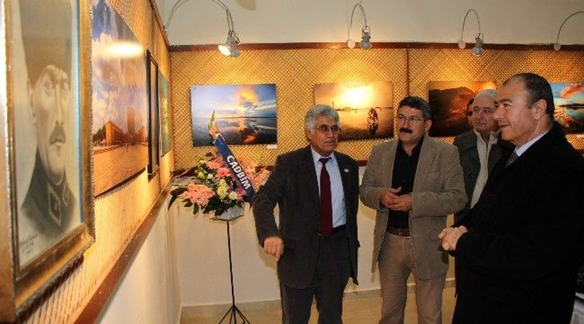 Urla\'da Fotoğraf ve Kara Kalem Resim Sergisi