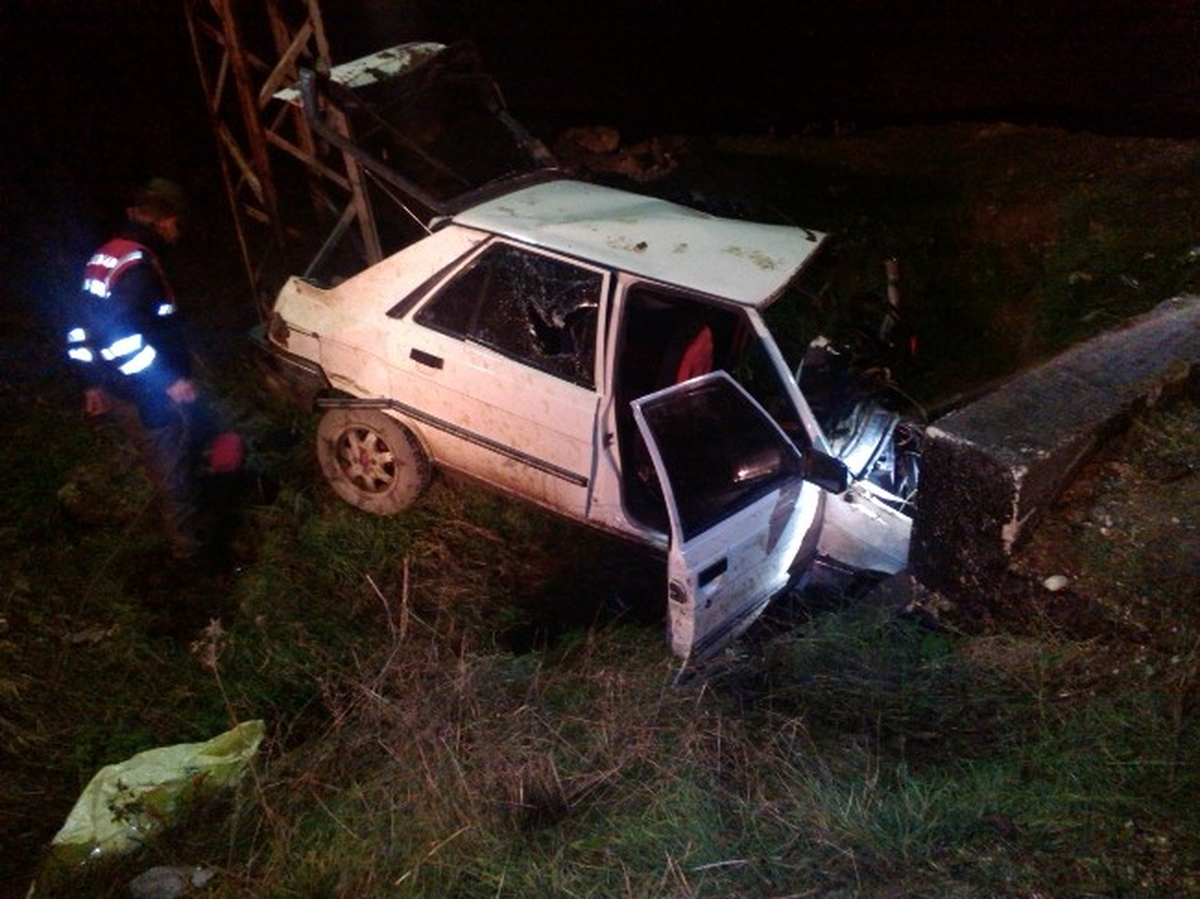 Uzunköprü\'de Trafik Kazası: 3 Yaralı