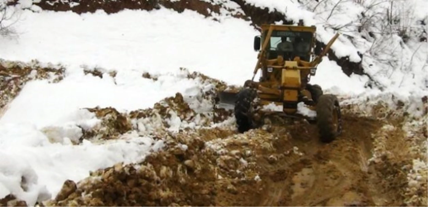 Elazığ\'da 62 Köy Yolu Ulaşıma Kapandı