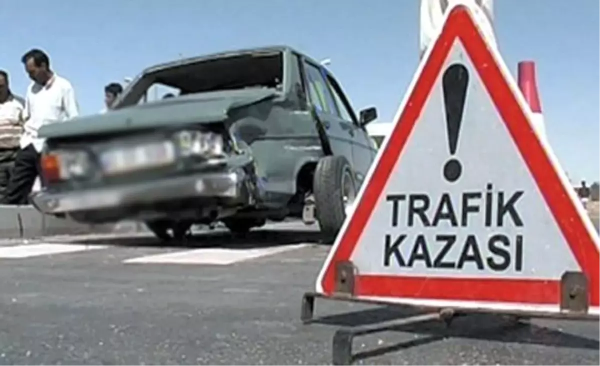 Adana\'da Trafik Kazası: 1 Ölü, 1 Yaralı