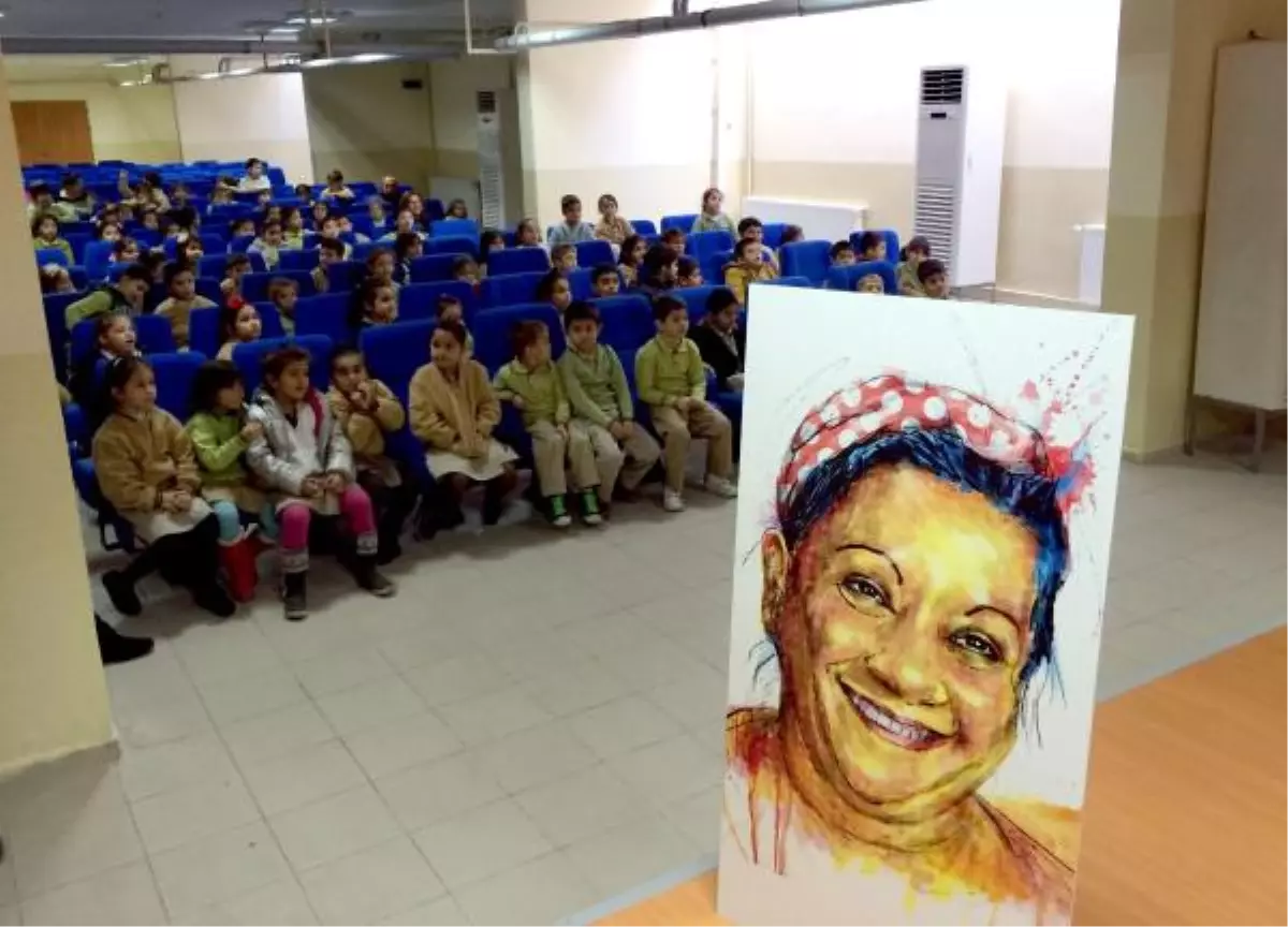 Adile Naşit Masal Günlerinde Anıldı