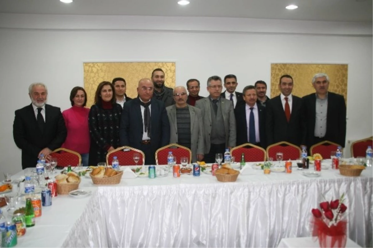 AK Parti Yozgat Belediye Başkan Adayı ve Aday Adayları Bir Araya Geldi