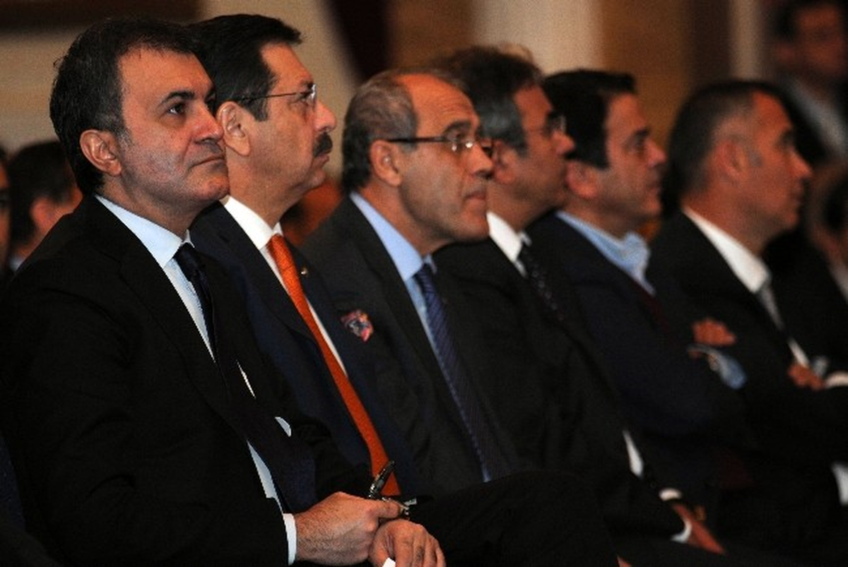 Bakan Çelik\'ten Turizmcilere Sitem
