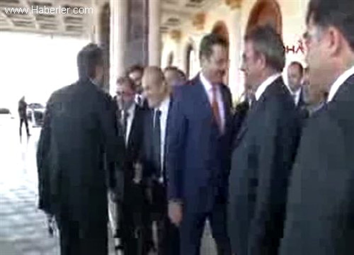 Bakan Çelik: Turizmde Türkiye\'nin Hikayesi Demokrasi ve Özgürlükler Olacak