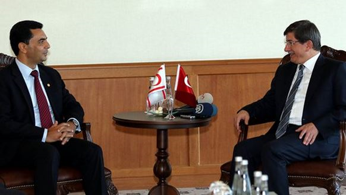 Bakan Davutoğlu, KKTC Dışişleri Bakanı Nami İle Buluştu