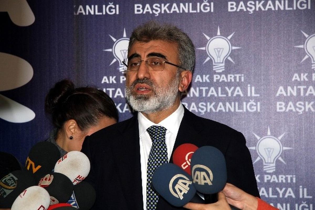 Bakan Yıldız: "Elektrik Kesintileri Hava Koşulları Kaynaklı"