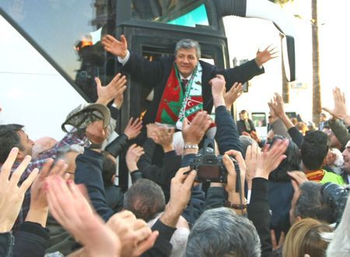 Balbay Alkışlarla İzmir\'de (2)