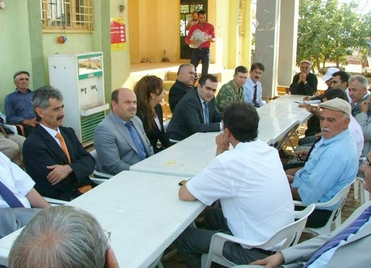 Besni Kaymakamı Yılmaz, Köy Gezilerini Sürdürüyor