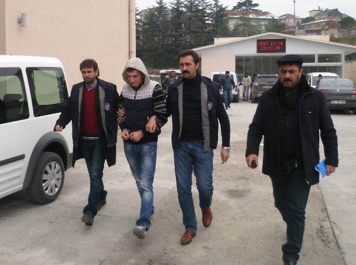 Bıçaklı Kavganın Zanlıları Adliyeye Sevk Edildi