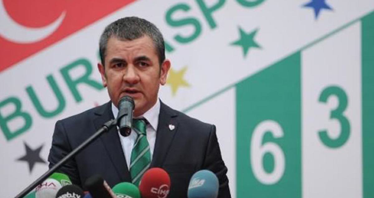 Bursaspor\'da Orta Saha Arayışı