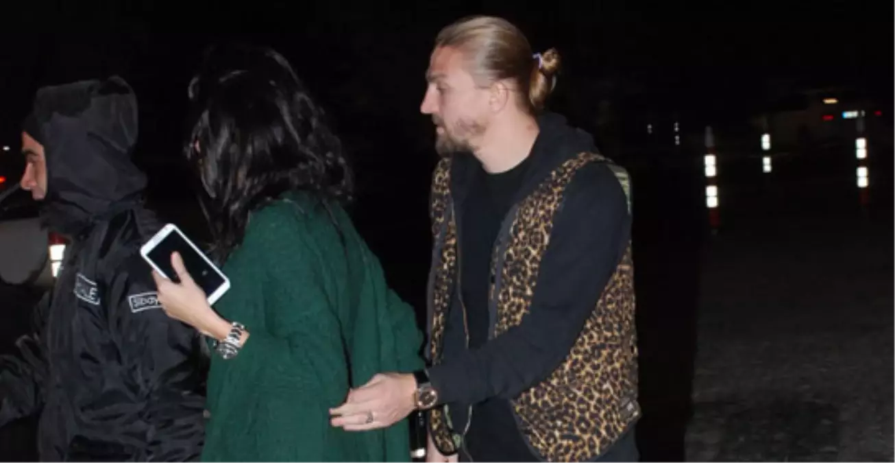 Caner\'i Sinirlendiren Berkay Sorusu