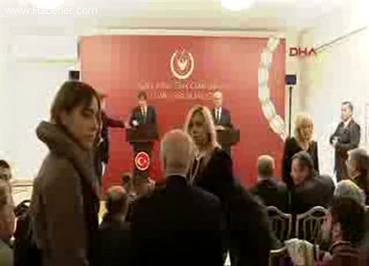 Davutoğlu ve Eroğlu Ortak Basın Toplantısı Düzenledi