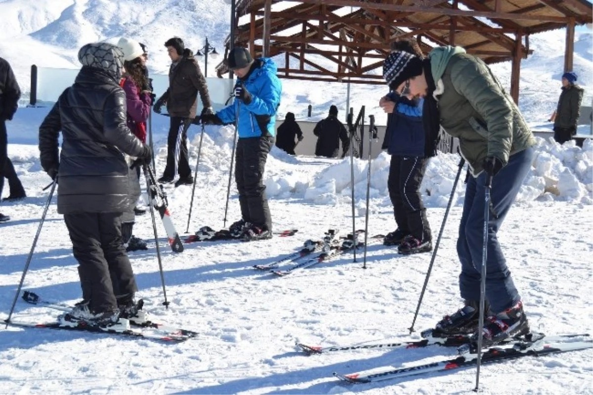 Erciyes\'te Kayak Sezonu Açıldı