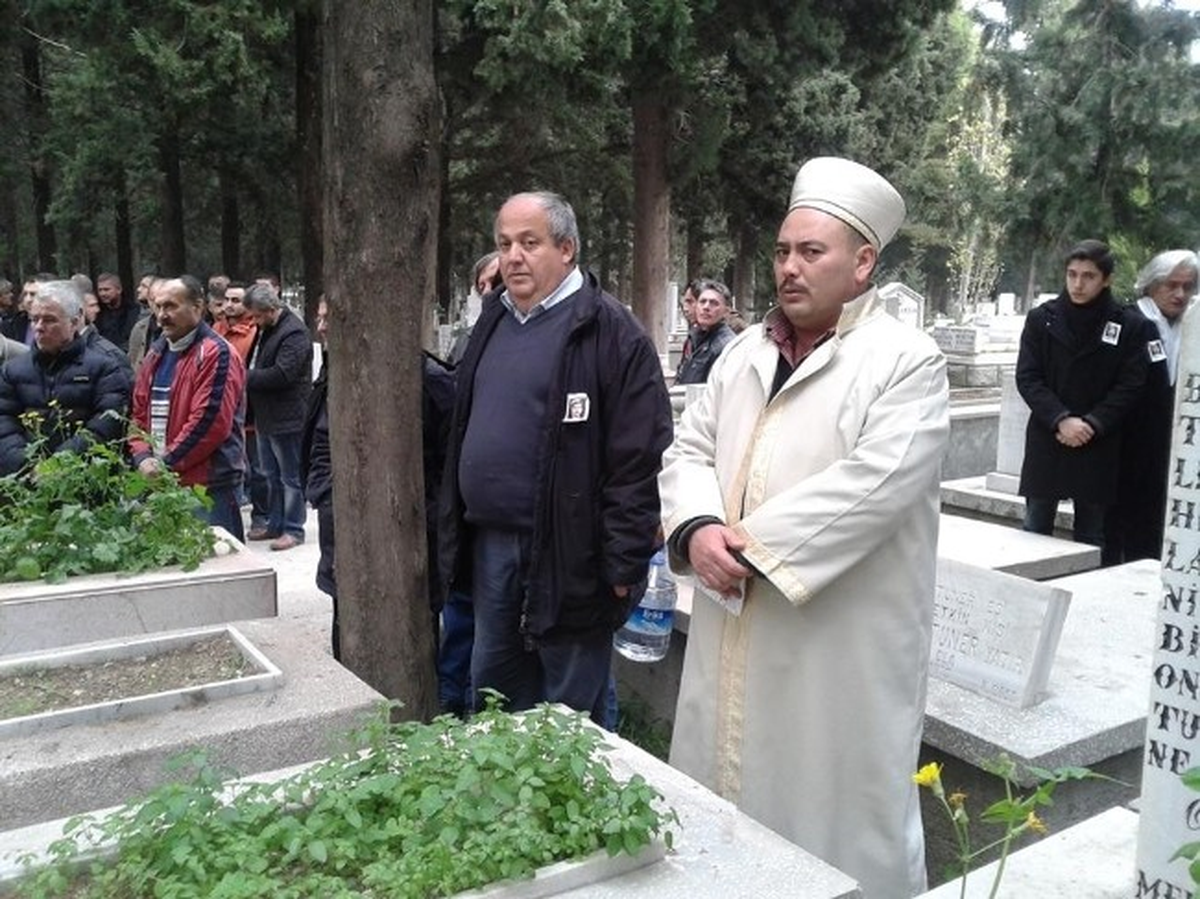 Soma\'da İbrahim Ethem Öğretmen Kalbine Yenik Düştü