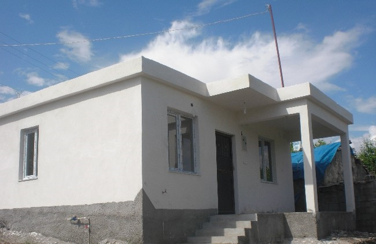 Kırıkhan Kaymakamlığı 20 Aileyi Ev Sahibi Yaptı, 100\'ü Aşkın Evin de Onarımını Yaptı