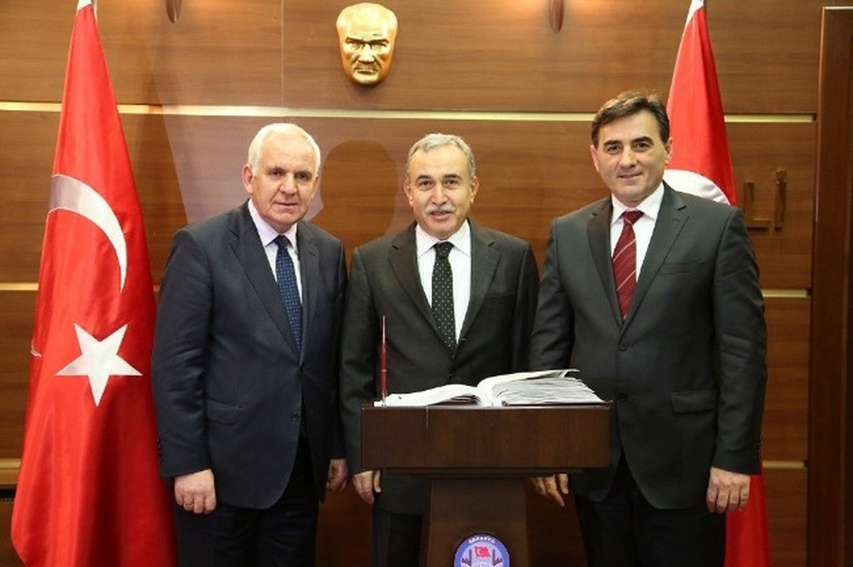 Makedonya ve Kosova Bakanları Vali Büyük\'ü Ziyaret Etti