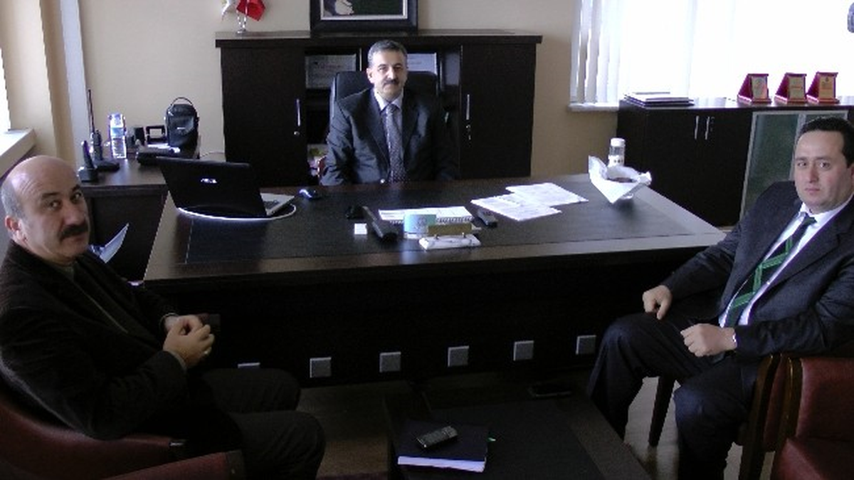 MHP\'li Başkan Adayı Yanmaz Sıkılmadık El Bırakmıyor