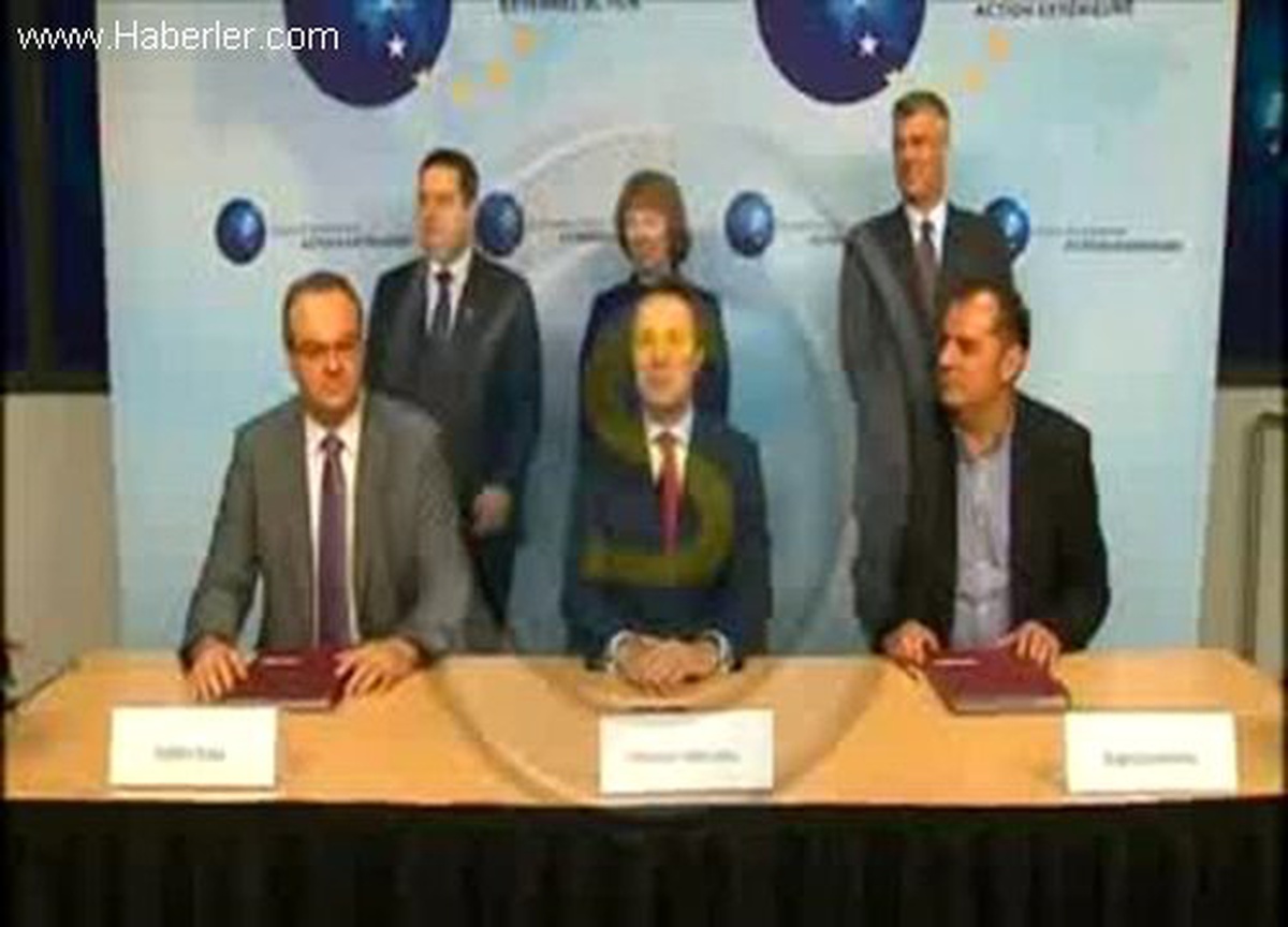 Mitroviça\'daki Sırpların Kosova Polisine Entegre Olmaları Konusunda Kısmen Anlaşmaya Varıldı