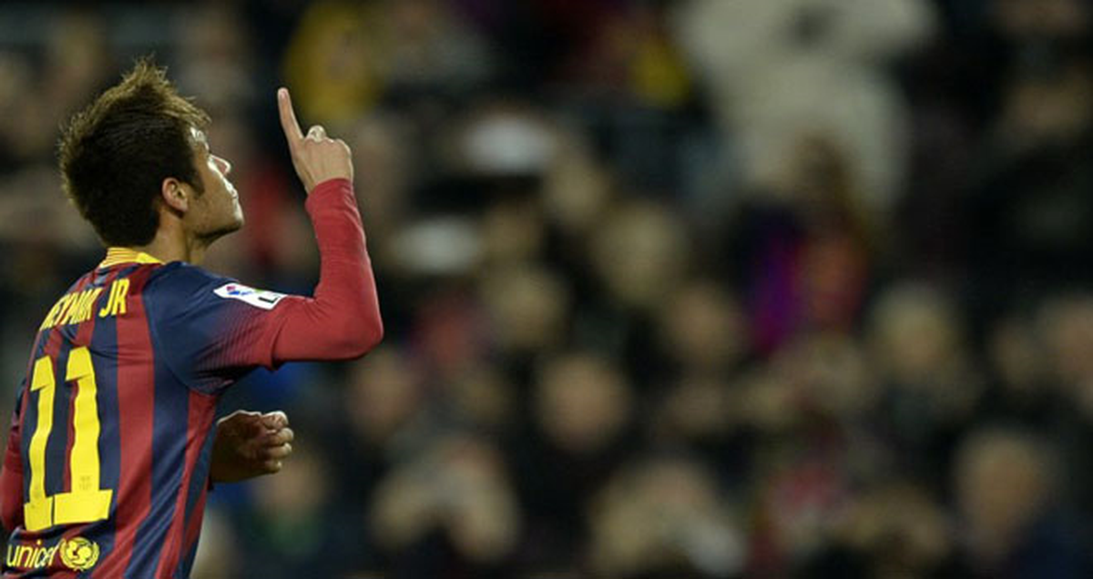 Neymar Sırtladı Götürüyor!